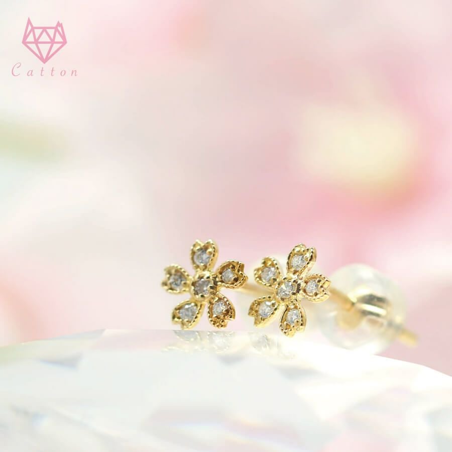 さくらセンターダイヤ　ペアピアス　k18 ダイヤモンド ダイヤモンド さくらピアス | Cattonオンラインショップ